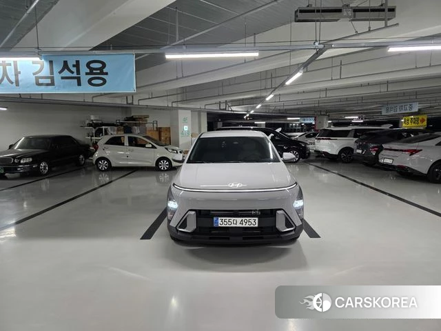 Hyundai Kona (SX2) 2024 Серебристо-серый из Кореи