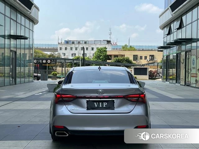 Toyota Asian dragon 2024 Серебристо-серый из Китая