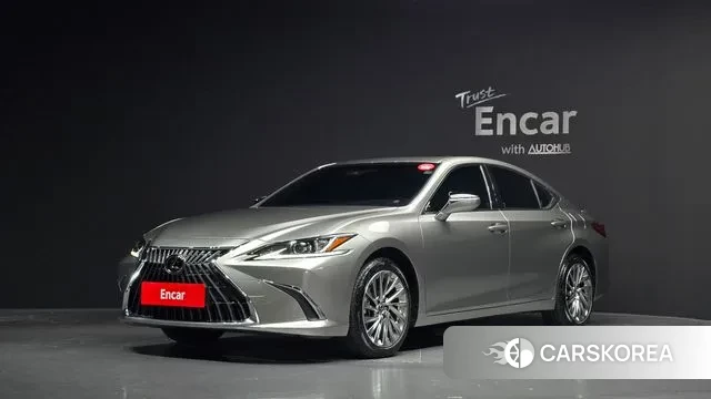 Lexus ES300h 7th generation 2024 Серебристо-серый из Кореи