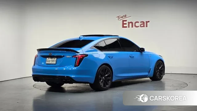 Cadillac CT5-V 2023 Синий из Кореи