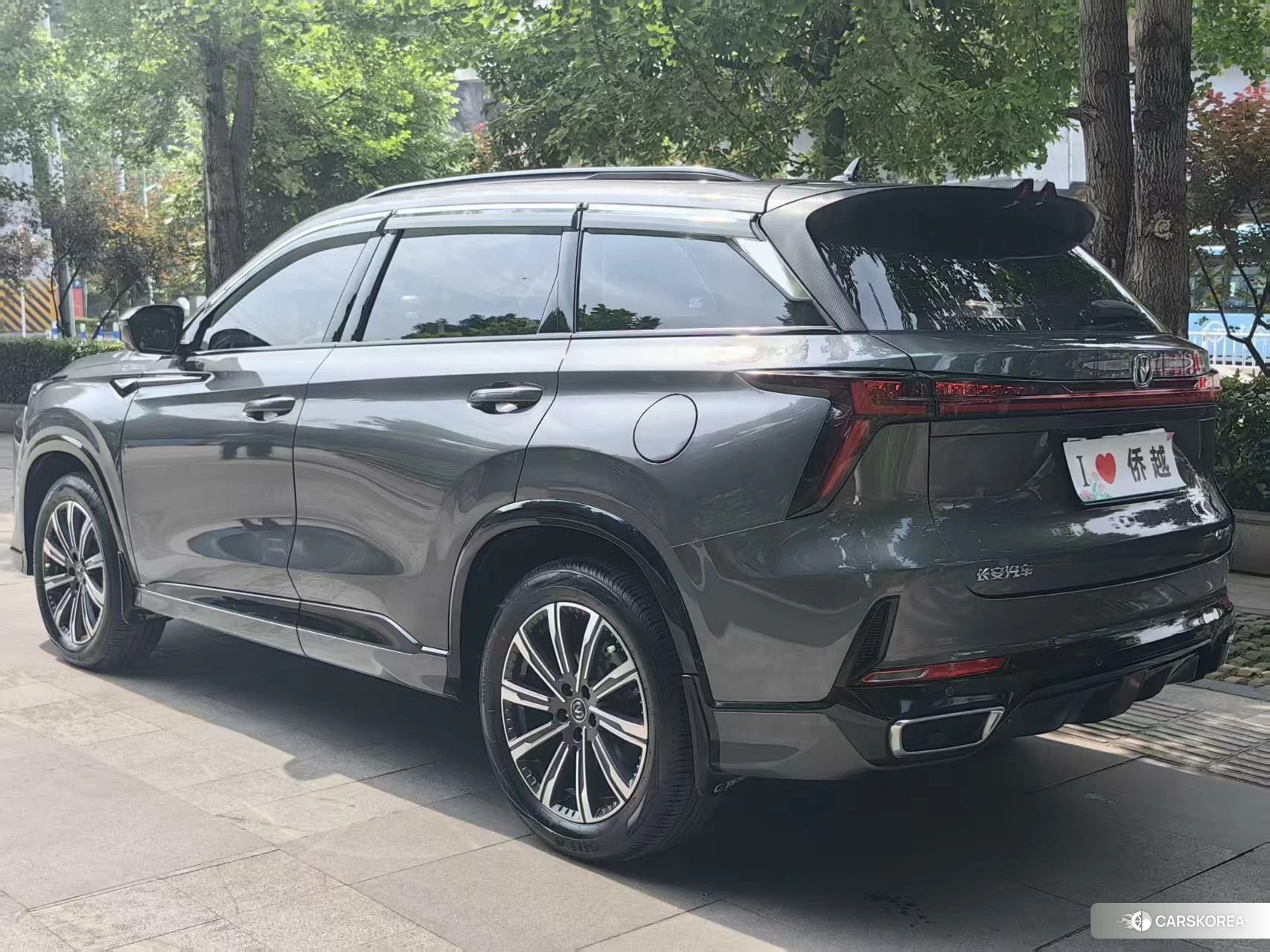 Chang'an CS75 PLUS 2023 Темно-серый из Китая