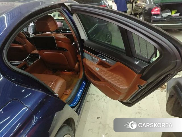 BMW 7 series 2021 Синий из Китая