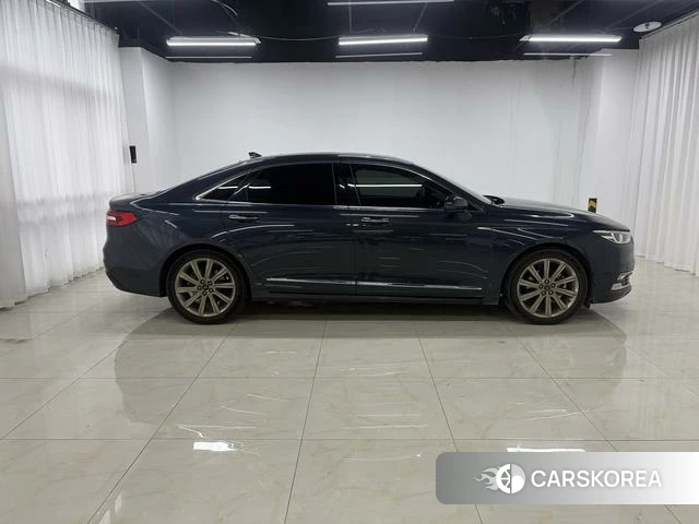 Ford Taurus 2021 Синий из Китая