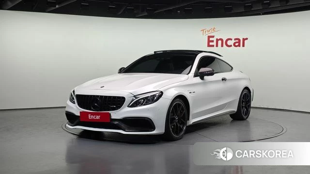 Mercedes-Benz C-Class W205 2018 Белый из Кореи