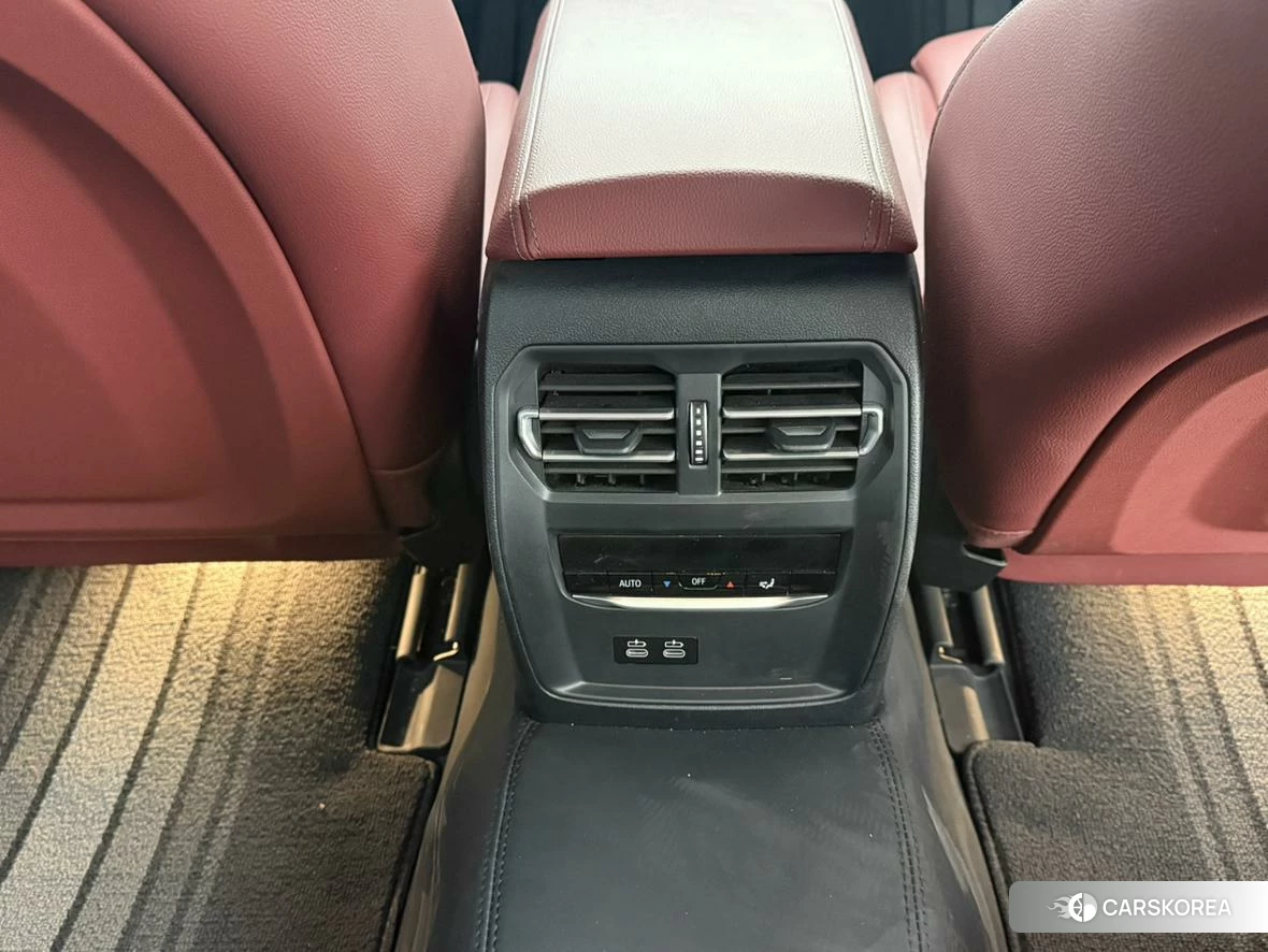 BMW i3 2023 Черный из Китая