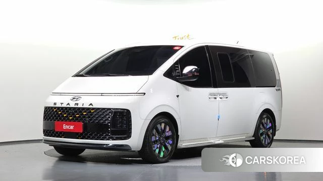Hyundai Staria 2021 Белый из Кореи