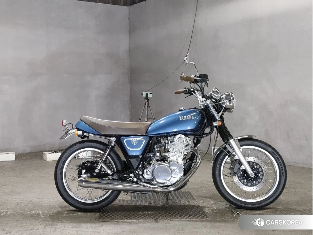 Проданный Yamaha SR 400 2020 из Японии