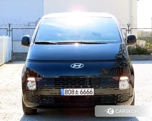 Hyundai Staria 2022 Черный из Кореи