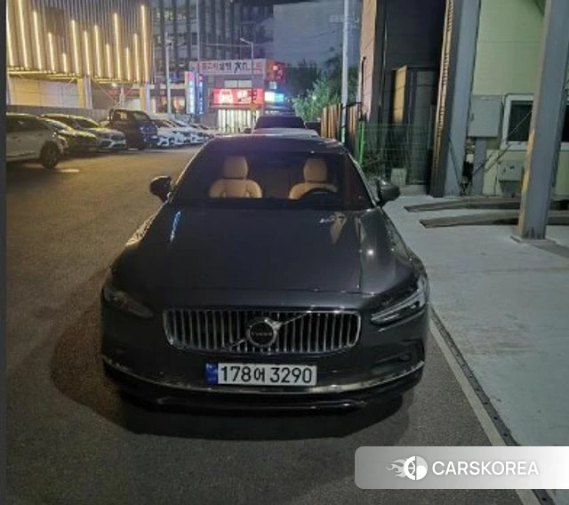 Volvo S90 2023 Серый из Кореи