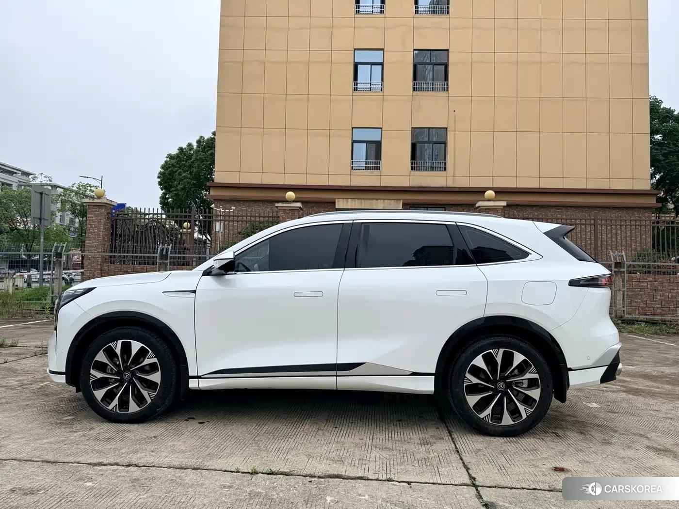 Chang'an Changan CS75PLUS 2025 Белый из Китая