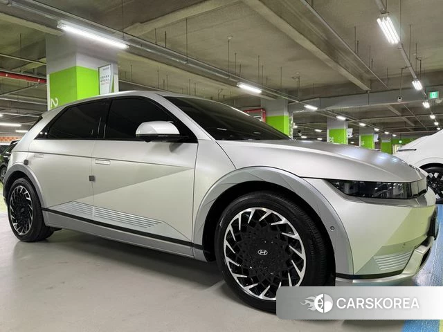 Hyundai Ionic 5 2022 Серебристо-серый из Кореи