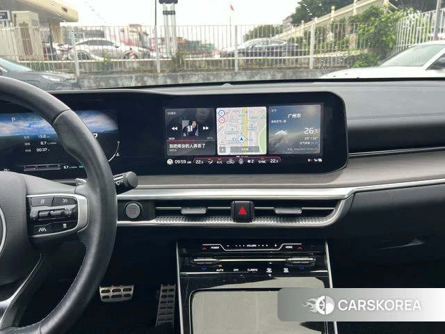 Kia K5 2022 Темно-серый из Китая