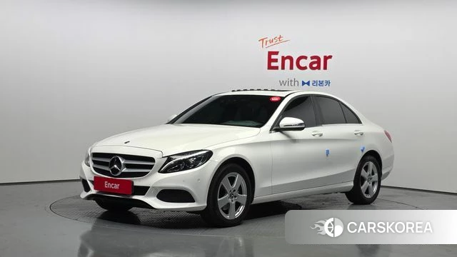 Mercedes-Benz C-Class W205 2018 Белый из Кореи