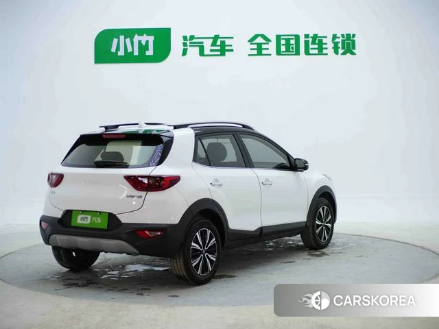 Kia Yi Ran 2021 Белый из Китая