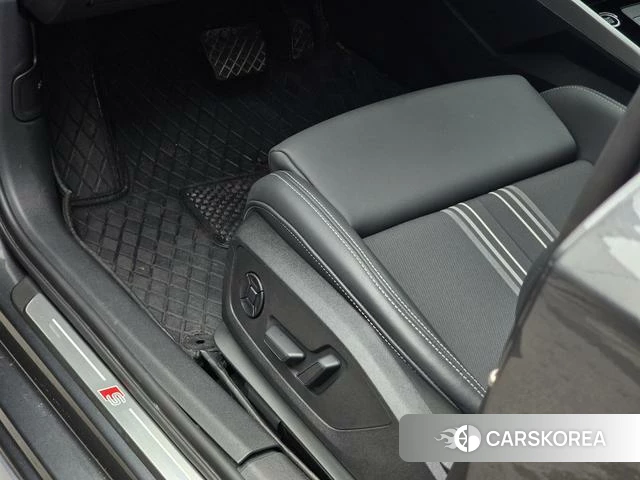 Audi A3 2024 Темно-серый из Китая