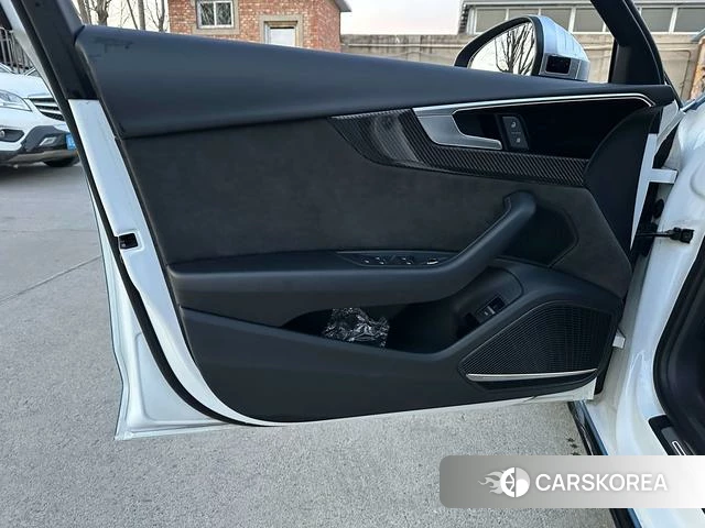 Audi A4L 2023 Синий из Китая