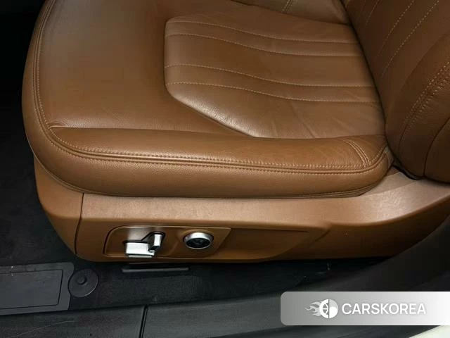 Maserati Ghibli 2021 Белый из Китая