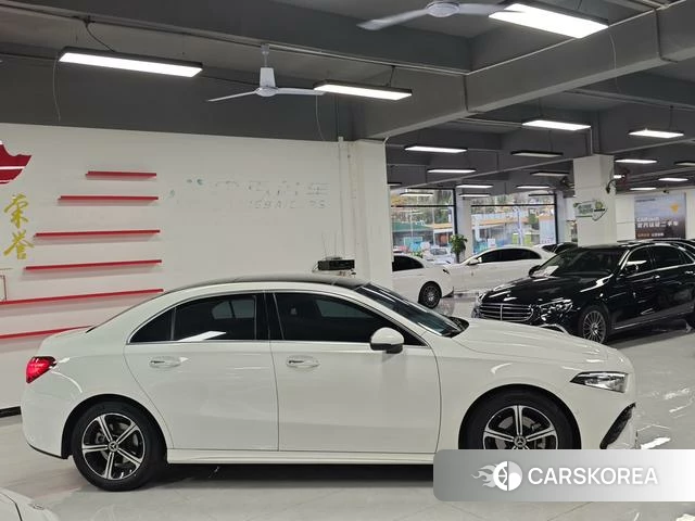 Mercedes-Benz Class A 2023 Белый из Китая