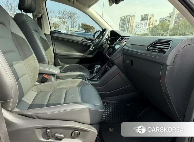 Volkswagen Tiguan L 2021 Белый из Китая