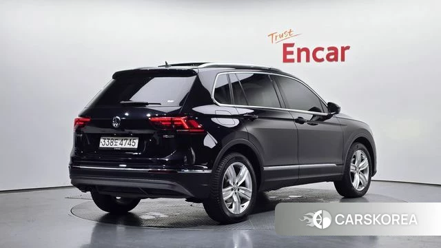 Volkswagen Tiguan second Generation 2020 Черный из Кореи