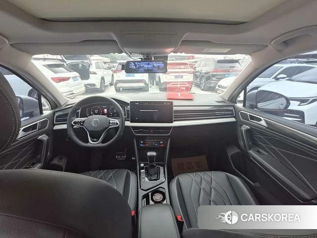 Volkswagen Tiguan L 2022 Шампань из Китая