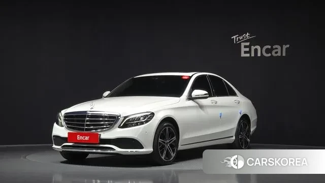 Mercedes-Benz C-Class W205 2019 Белый из Кореи