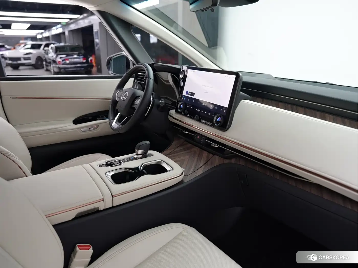 Lexus LM 2026 Черный из Китая