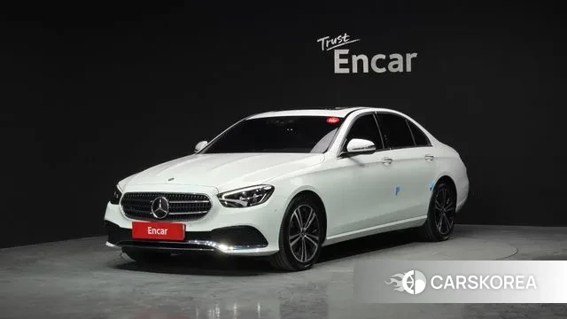 Mercedes-Benz E-Class W213 2021 Белый из Кореи