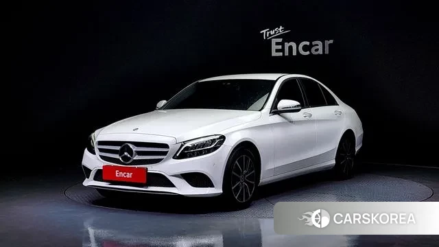 Mercedes-Benz C-Class W205 2019 Белый из Кореи