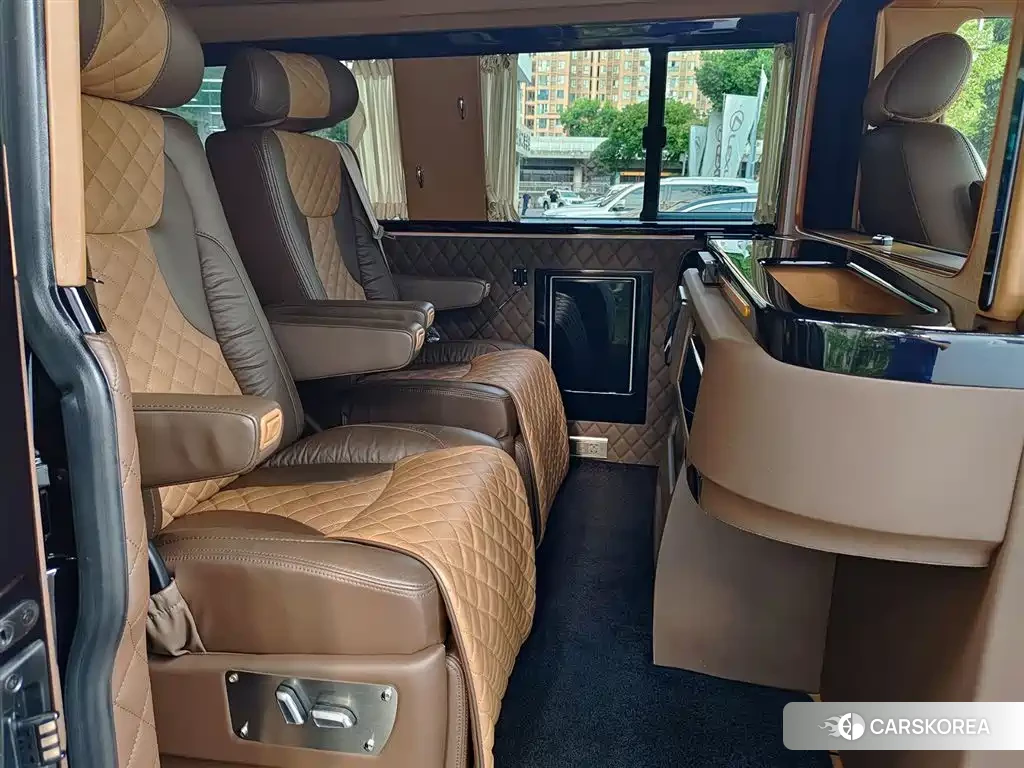 Volkswagen Caravelle 2018 Черный из Китая