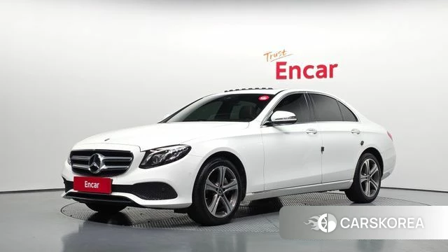 Mercedes-Benz E-Class W213 2018 Белый из Кореи