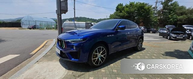 Maserati Levante 2019 Синий нефрит из Кореи