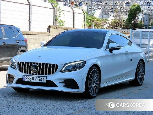 Mercedes-Benz C-Class W205 2023 Белый из Кореи