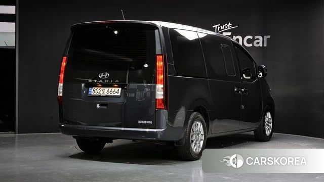 Hyundai Staria 2021 Серый из Кореи