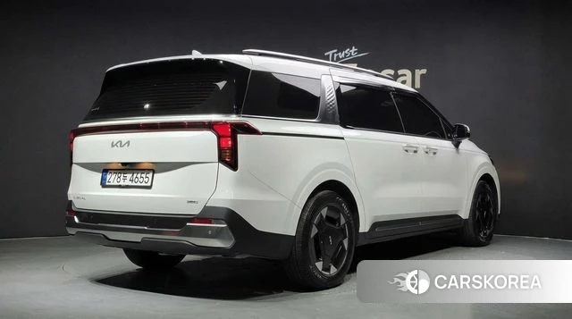 Kia The New Carnival 4th Generation 2025 Белый из Кореи