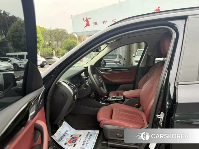 BMW iX3 2024 Черный из Китая