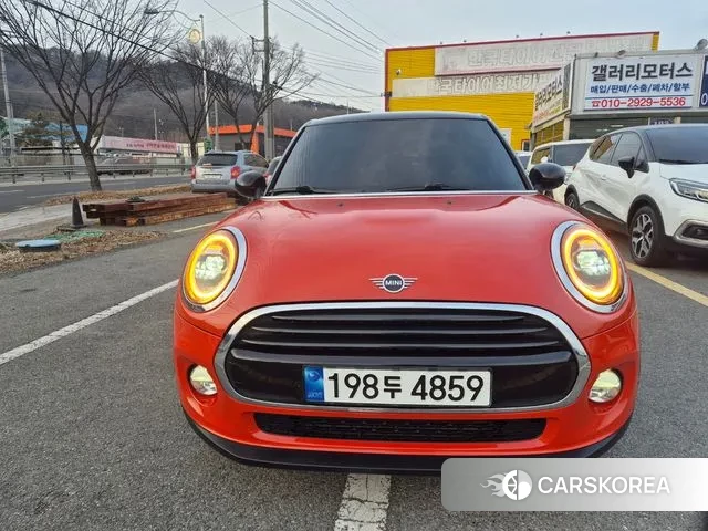 Mini Cooper 2018 Красный из Кореи