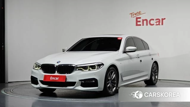 BMW 5 Series (G30) 2018 Белый из Кореи