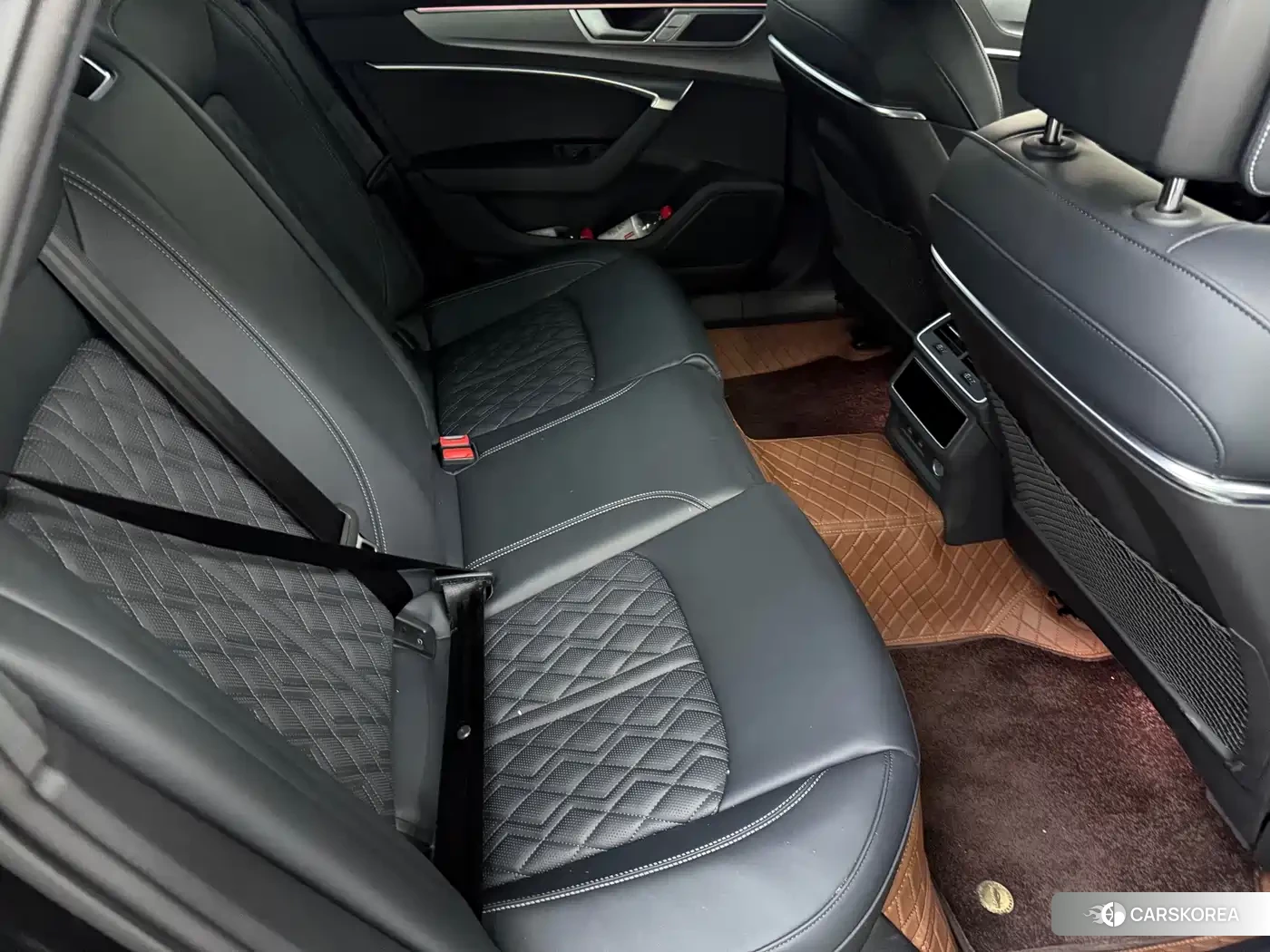 Audi A6L 2024 Черный из Китая