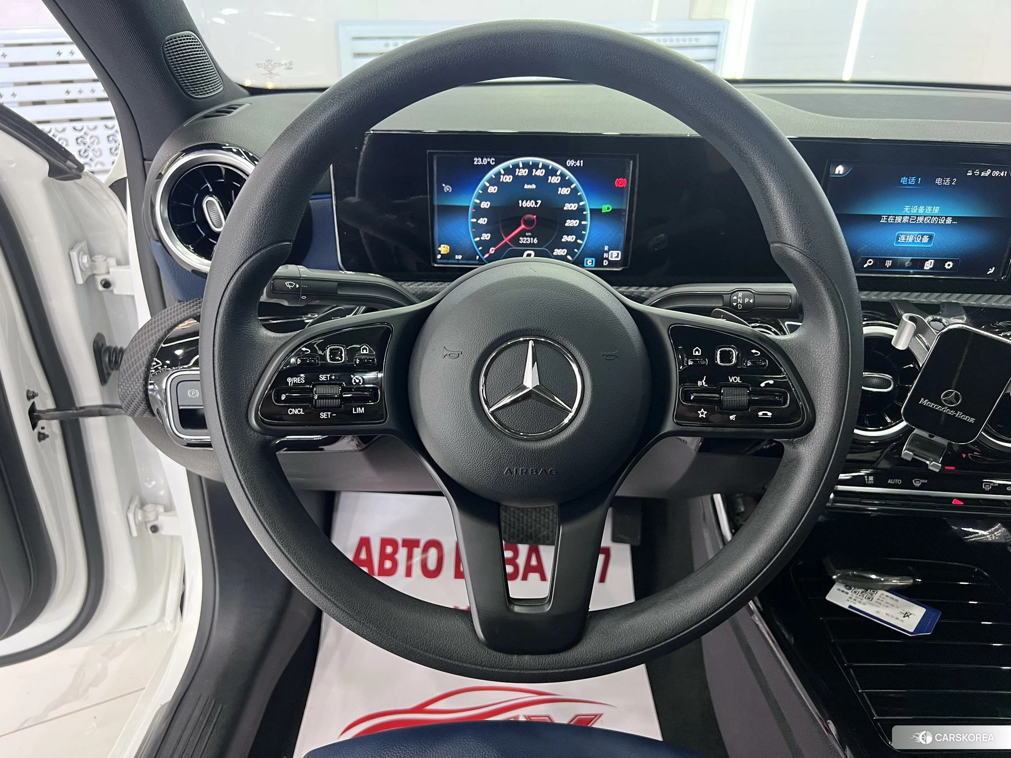 Mercedes-Benz Class A 2022 Белый из Китая