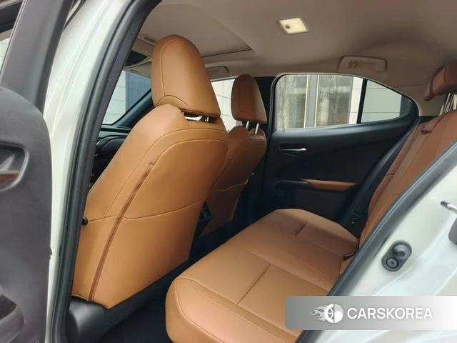 Lexus UX 2021 Белый из Китая