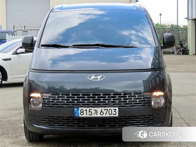Hyundai Staria 2023 Серый из Кореи