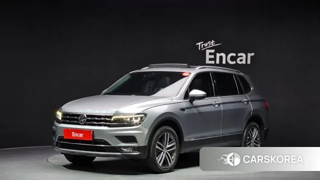 Volkswagen Tiguan Allspace 2020 Серебристо-серый из Кореи