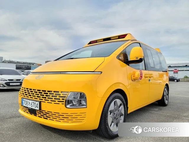 Hyundai Staria 2025 Желтый из Кореи
