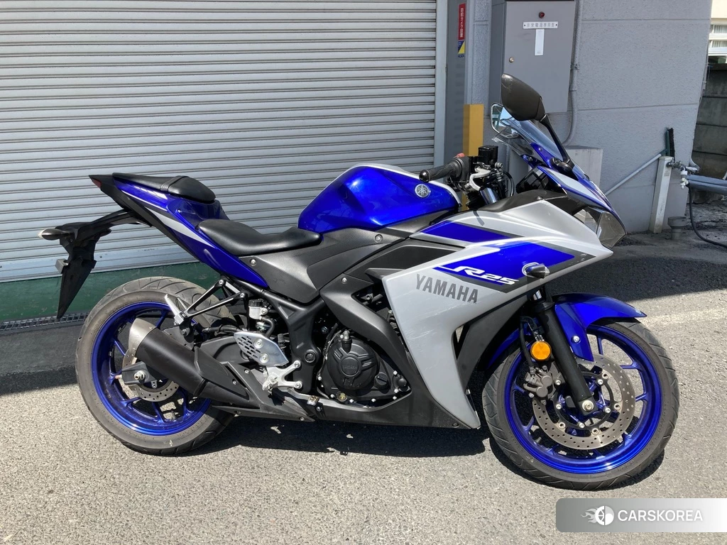 Проданный Yamaha YZF-R25 2015 из Японии