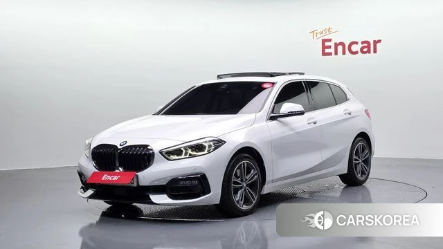 BMW 1 Series (F40) 2021 Белый из Кореи