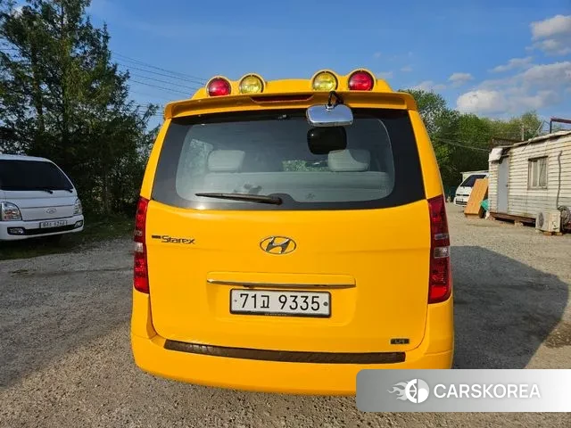 Hyundai The New Grand Starex 2018 Желтый из Кореи