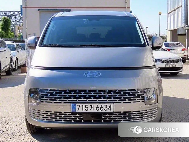 Hyundai Staria 2024 Серебряный из Кореи