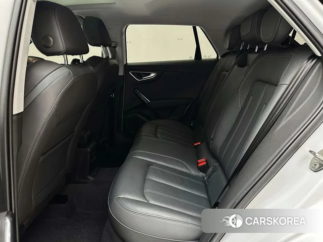 Audi Q2L 2022 Белый из Китая