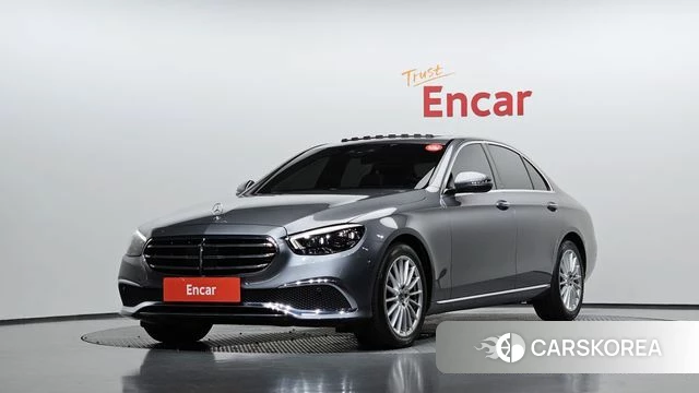Mercedes-Benz E-Class W213 2020 Серый из Кореи
